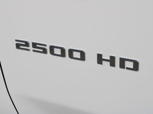 Used 2023 Chevrolet Silverado 2500 LT image 18