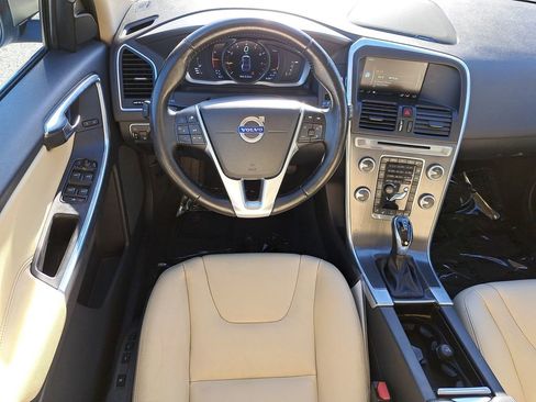 Used 2016 Volvo XC60 T6 Platinum w/ Climate Package image 11