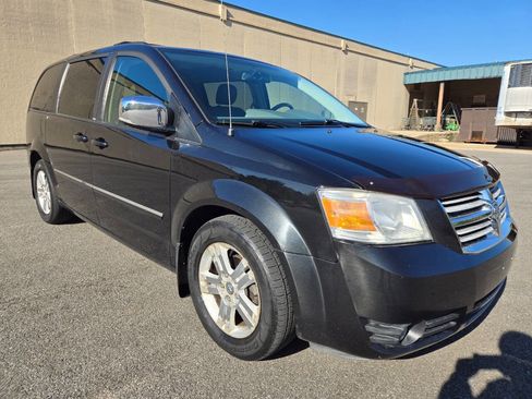 Used 2008 Dodge Grand Caravan SXT image 13