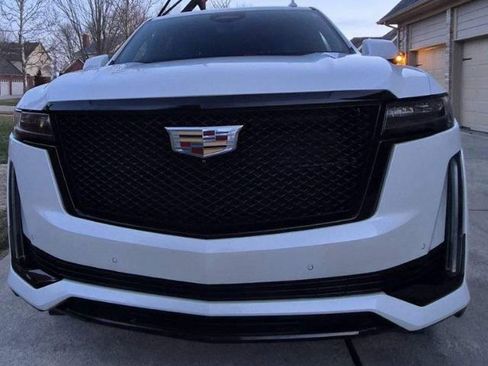 Used 2021 Cadillac Escalade Sport w/ Driver Assist Tech Package image 2