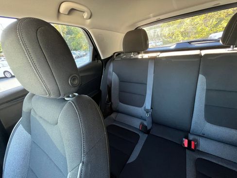 Used 2025 Chevrolet TrailBlazer LT image 35