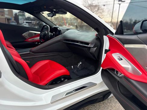 Used 2024 Chevrolet Corvette Z06 RWD image 13
