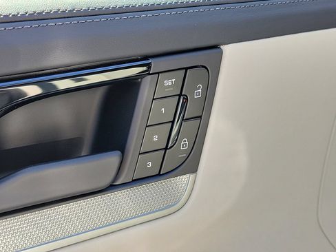 New 2026 Porsche Cayenne AWD/4WD image 25