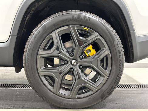 Used 2022 Rivian R1T Adventure AWD/4WD image 10