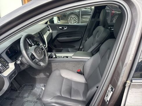 Certified 2025 Volvo XC60 B5 Plus AWD/4WD image 20