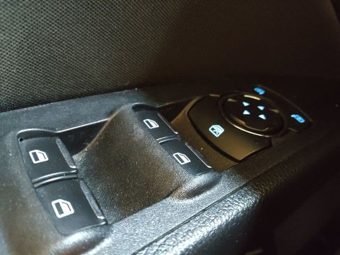 Used 2019 Ford Fusion SE image 27