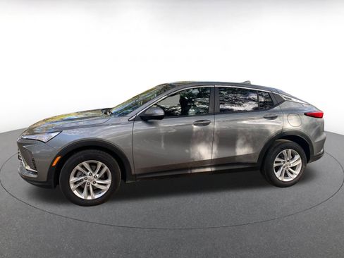 Used 2025 Buick Envista Preferred image 4