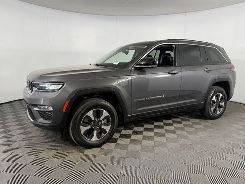 Used 2023 Jeep Grand Cherokee 4WD 4xe image 12