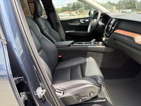 Used 2024 Volvo XC60 B5 Ultimate w/ Protection Package Premier AWD/4WD image 30