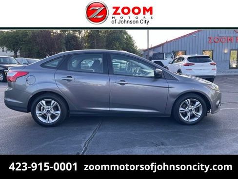 Used 2013 Ford Focus SE FWD image 1