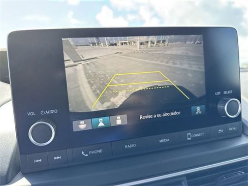 Used 2023 Honda Pilot Sport image 17