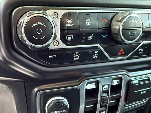 Used 2021 Jeep Wrangler Unlimited Sport AWD/4WD image 49