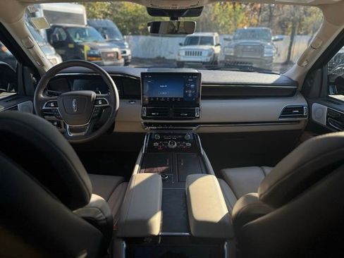 Certified 2024 Lincoln Navigator Reserve image 27