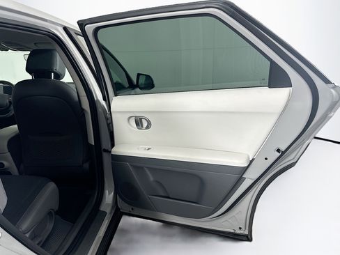 Used 2024 Hyundai Ioniq 5 SEL RWD image 30