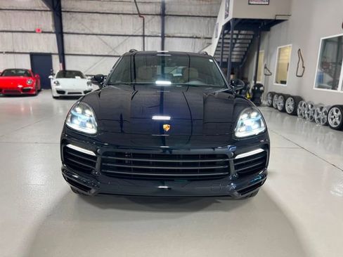 Used 2023 Porsche Cayenne Platinum Edition image 68