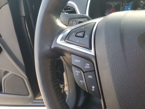 Used 2020 Ford Edge Titanium w/ Equipment Group 301A image 17