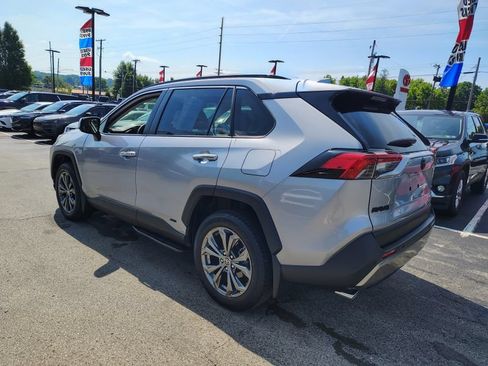 Used 2025 Toyota RAV4 Limited w/ Advanced Technology Package AWD/4WD image 8