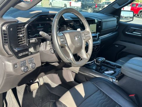 Used 2024 Chevrolet Silverado 1500 ZR2 AWD/4WD image 15