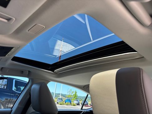 Used 2019 Lexus ES 350 w/ Premium Package FWD image 23