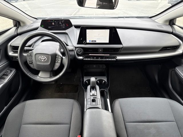 Used 2025 Toyota Prius LE AWD/4WD image 12