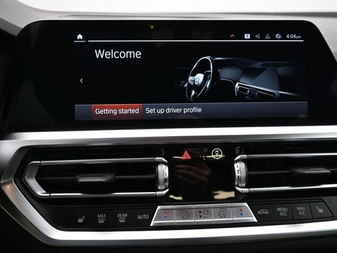 Used 2022 BMW 330i Sedan w/ Premium Package image 17