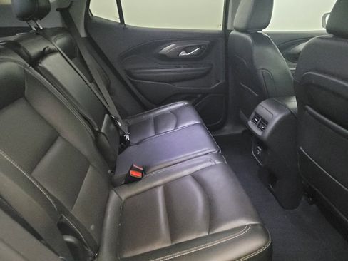 Used 2022 GMC Terrain SLT image 19