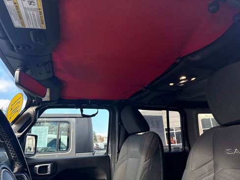 Used 2021 Jeep Wrangler Unlimited Sahara w/ Uconnect 4C Nav & Sound Group AWD/4WD image 28