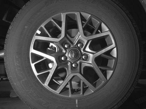 Used 2025 Jeep Wrangler Sahara AWD/4WD image 15