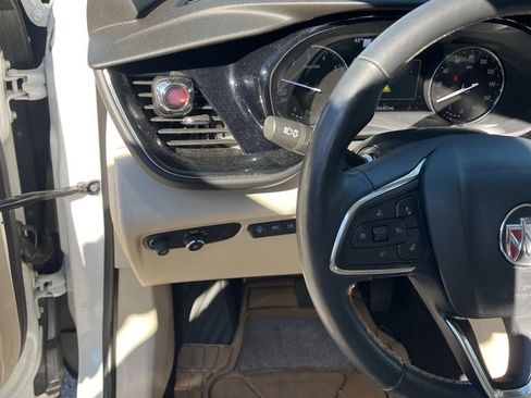 Used 2022 Buick Envision Essence w/ Technology Package I image 16