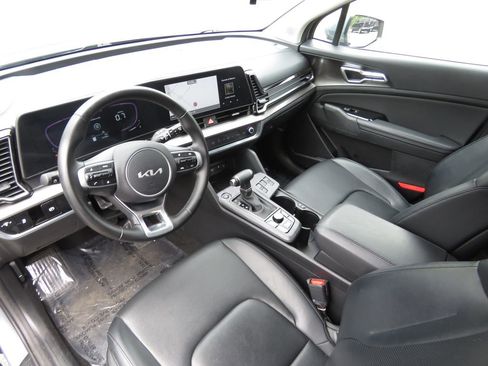 Used 2023 Kia Sportage EX FWD image 11
