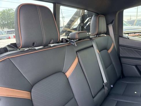 Used 2025 GMC Canyon AT4 w/ Nightfall Edition image 12