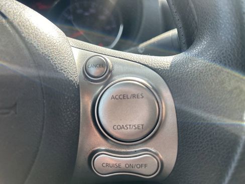 Used 2014 Nissan Versa SV image 10