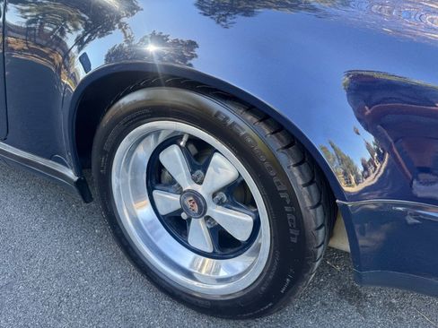 Used 1989 Porsche 911 Carrera RWD image 6