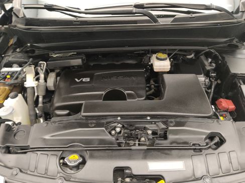 Used 2019 Nissan Pathfinder S image 30