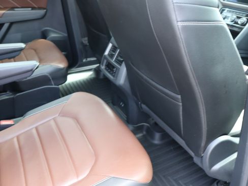 Used 2023 Volkswagen Atlas SEL Premium AWD/4WD image 22
