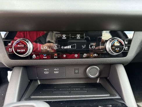 New 2026 Mitsubishi Outlander SEL FWD image 32