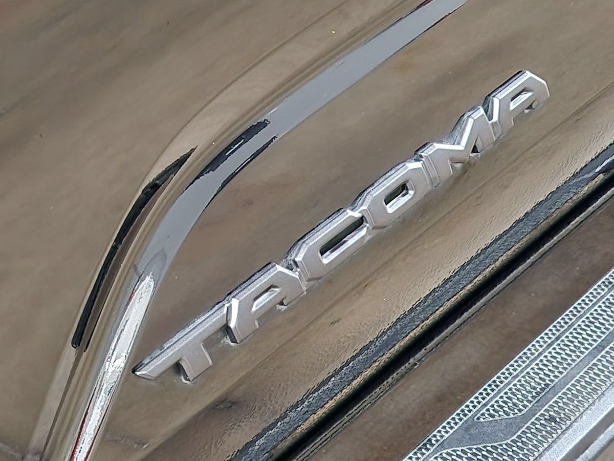 Used 2025 Toyota Tacoma SR5 RWD image 25