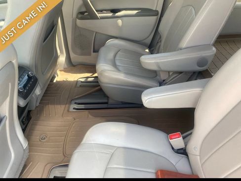 Used 2015 Buick Enclave Premium FWD image 4