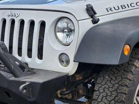 Used 2014 Jeep Wrangler Unlimited Rubicon w/ Max Tow Package AWD/4WD image 10