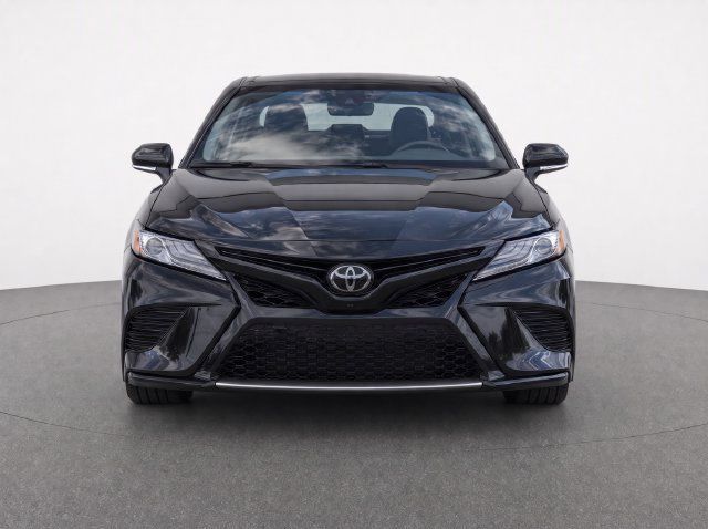 Used 2018 Toyota Camry XSE FWD image 5