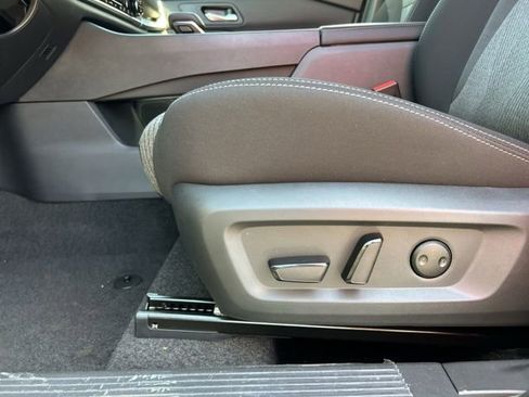 New 2026 Nissan Rogue SV AWD/4WD image 26