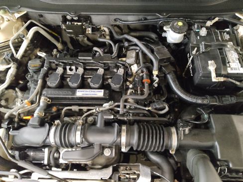 Used 2018 Honda Accord Touring image 30