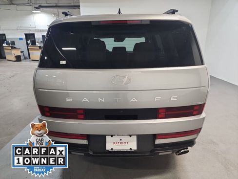 Used 2024 Hyundai Santa Fe Limited image 4