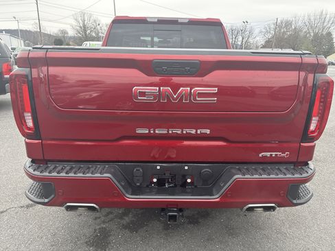 Used 2022 GMC Sierra 1500 AT4 w/ AT4 Premium Package image 4