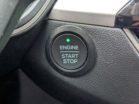 Used 2022 Ford Escape SE w/ SE Sport Appearance Package FWD image 19