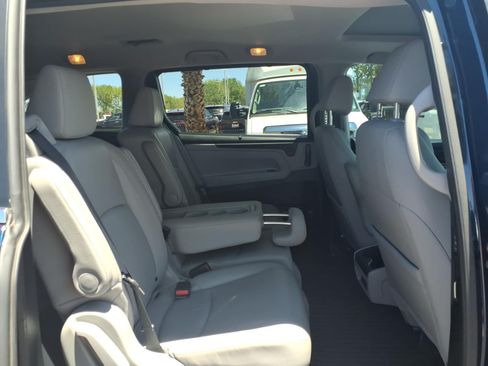 Used 2023 Honda Odyssey EX-L image 14