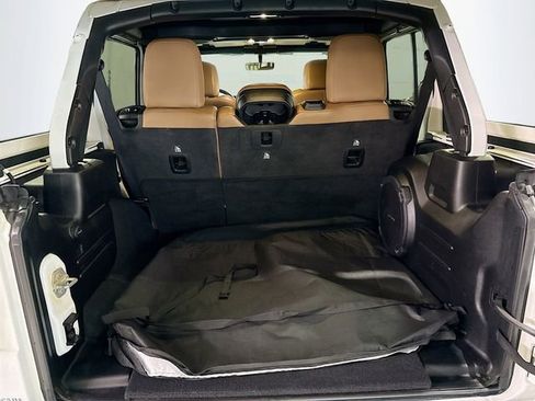 Used 2022 Jeep Wrangler Unlimited Sahara w/ Dual Top Group image 27