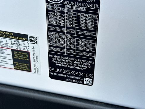 Used 2025 Land Rover Range Rover Long Wheelbase SE AWD/4WD image 18