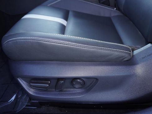 Certified 2025 Toyota Camry SE image 11