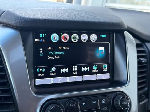 Used 2019 Chevrolet Suburban Premier AWD/4WD image 21
